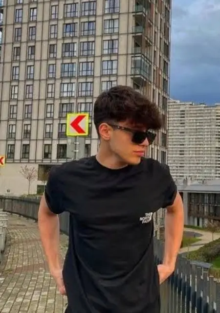 Я Djghkg, 25, из Гебзе, ищу знакомства на одну ночь