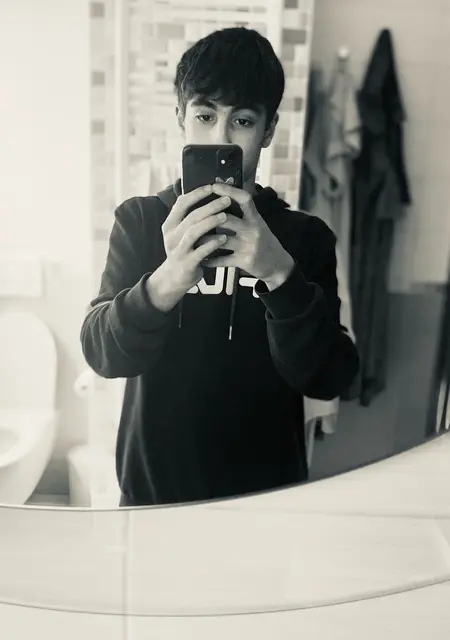 Andrea из Бриндизи, ищу на сайте общение