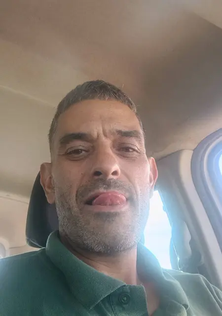 Soy Luis, 44 años, conociéndome para lío de una noche en Colmenar Viejo