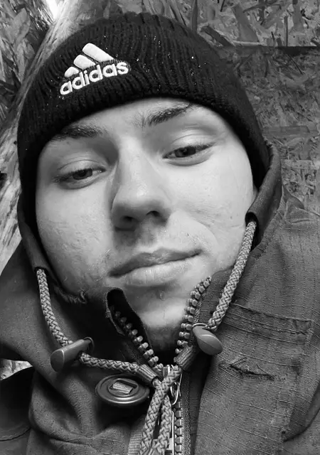 Я Алексей, 20 років, знайомлюсь без зобов'язань у Донецьку