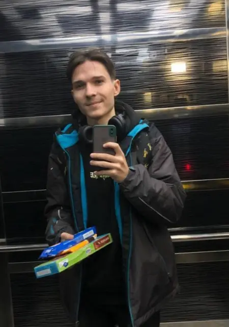 Андрій из Львова, мне 22, познакомлюсь для приятного времяпровождения