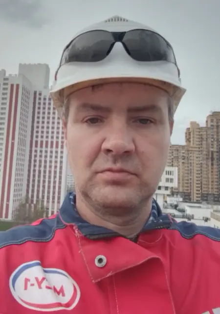 Я Роман, 46 років з Мелітополя, шукаю знайомства без зобов'язань