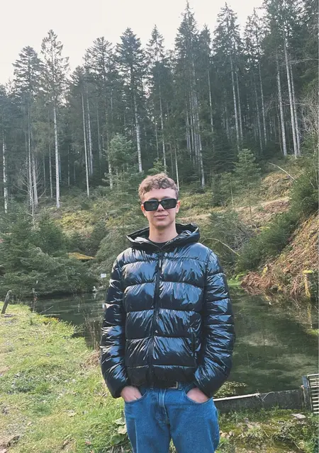 Даня з Кривого Рогу, мені 21 років, познайомлюсь на одну ніч