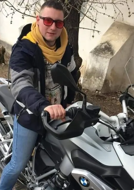 Міша з Заболотів, шукаю на сайті вірт