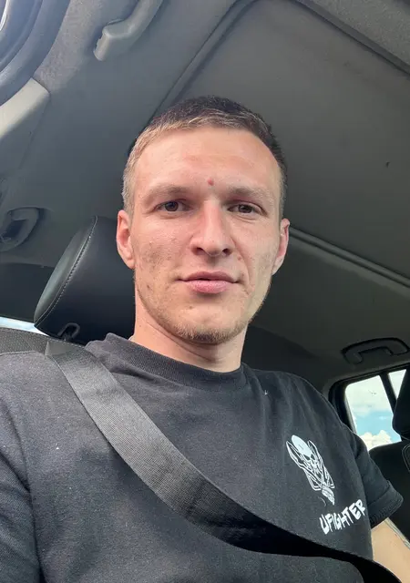 Oleg из Львова, ищу на сайте знакомства на одну ночь