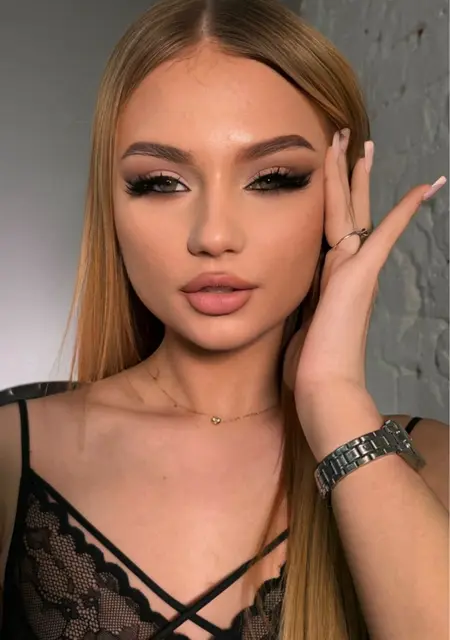 Виолла из Минска, мне 18, познакомлюсь для общения