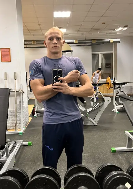 Стас из Петропавловска, мне 22, познакомлюсь для вирта