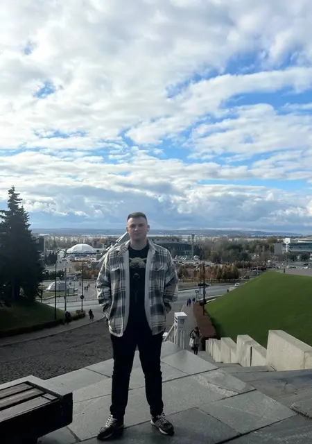 Ваня з Новопскова, шукаю на сайті знайомства на одну ніч