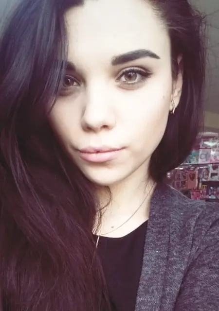 Karina из Каменского, мне 20, познакомлюсь на одну ночь