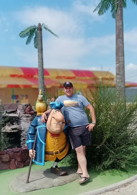 Алексей з Новоайдара, мені 41 років, познайомлюсь для вірт