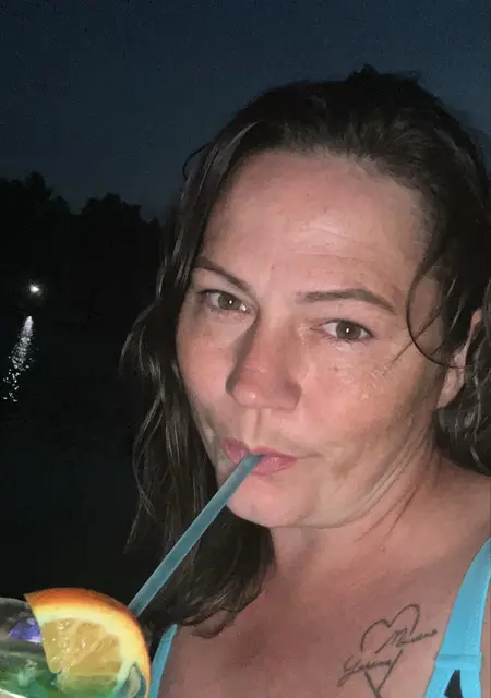 Я Виктория, 37, знакомлюсь для постоянных отношений в Усть-Каменогорске