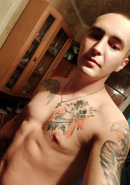 Я Dinon, 31, из Горловки, ищу знакомства на одну ночь