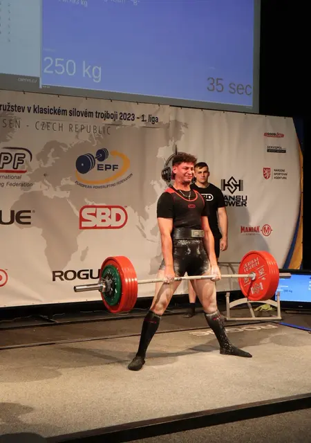 Я Christop, 19, из Брно, ищу знакомство для общения