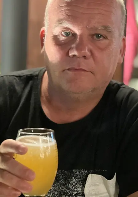Claudio Miguel de Nerja, busco en el sitio lío de una noche