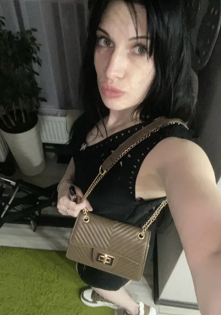 Натали з Дніпра, шукаю на сайті знайомства на одну ніч