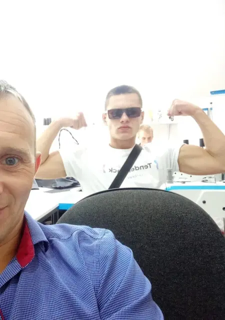 Денис из Салоников, мне 26, познакомлюсь для приятного времяпровождения