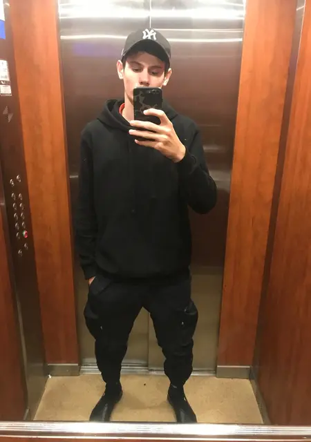 Я Islam, 18, из Варшавы, ищу знакомство для постоянных отношений