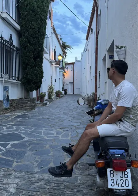 Issac de Granollers, tengo 25 años, listo para conocer para lío de una noche