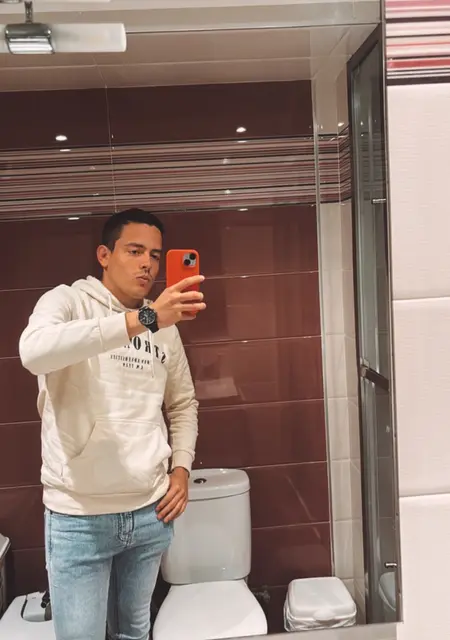 Soy Alex, 21 años, conociéndome para relación sin ataduras en Soria