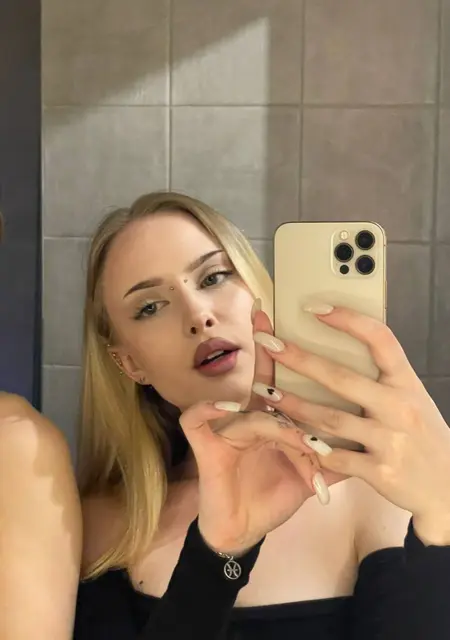 Diana из Дубая, ищу на сайте приятное времяпровождение