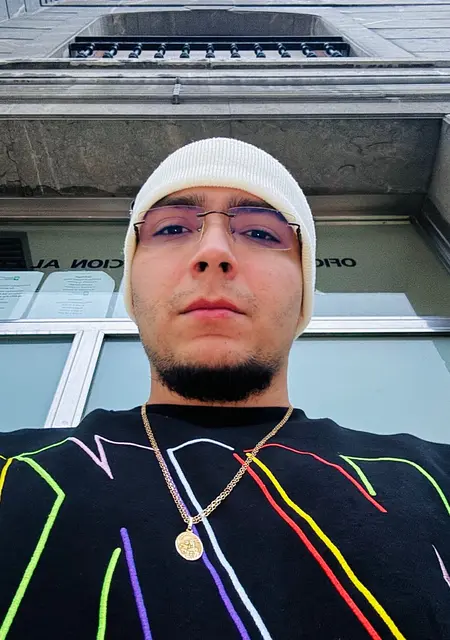 Soy Alejandro, 25 años, conociéndome para hacer nuevos amigos en Orense