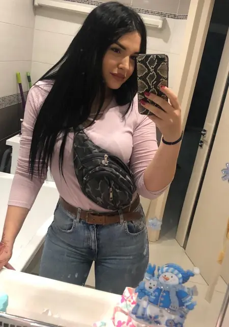 Я Arina, 33, из Тель-авива, ищу знакомства на одну ночь