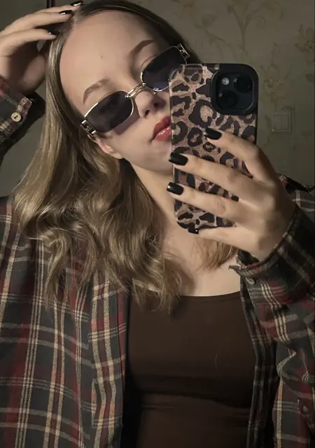 Я Дарья, 19, из Франкфурта-на-майне, ищу знакомство для приятного времяпровождения