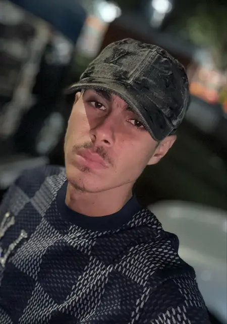 Я Luiz, 22, знакомлюсь для совместных путешествий в Барра-Бонита