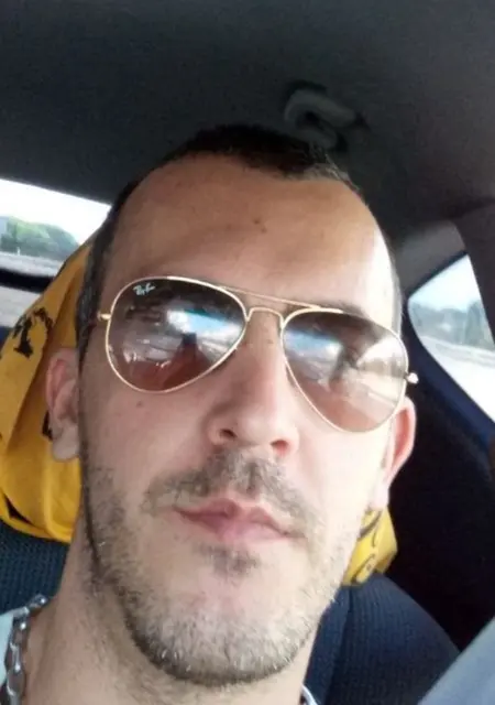 Soy Xico Morboso, 36 años de Lleida, busco conocer gente para conversación virtual