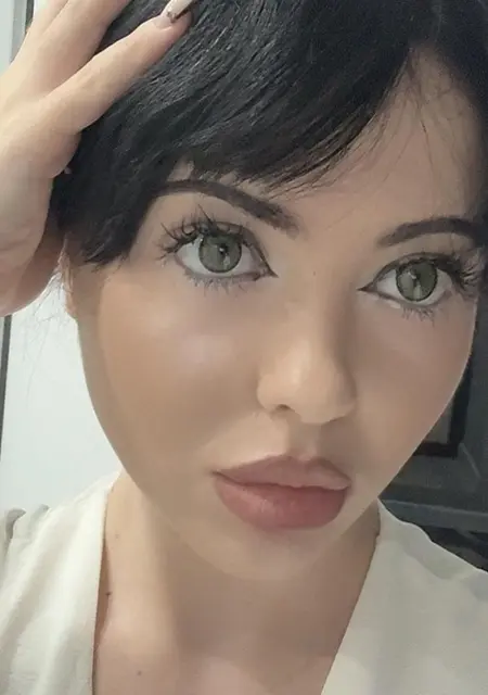 Я Регина, 19, знакомлюсь на одну ночь в Франкфурте-на-майне