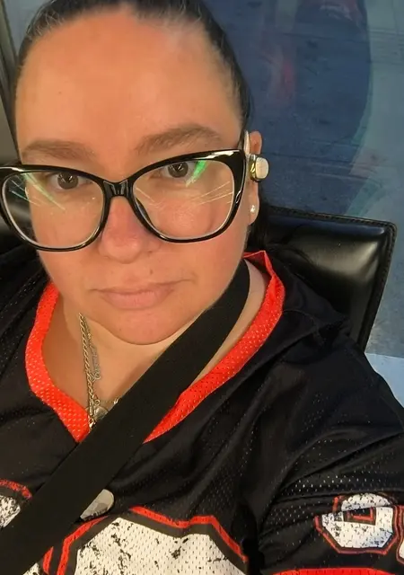 Soy Parejasevillana, 39 años de Madrid, busco conocer gente para relación sin ataduras