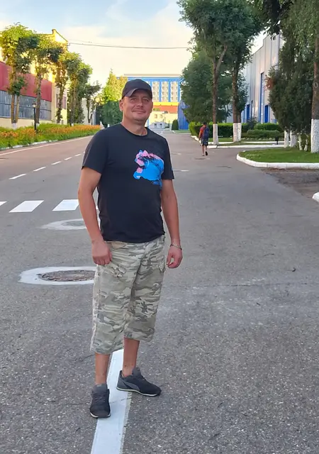 Я Юрок, 41, из Могилёва, ищу знакомство для приятного времяпровождения