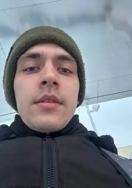 Дмитрий из Речицы, мне 22, познакомлюсь для дружбы