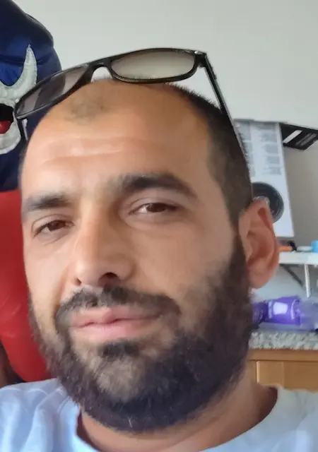 Cristian de Sevilla, tengo 33 años, listo para conocer para relación sin ataduras