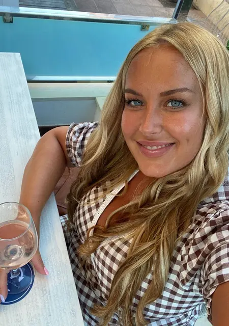 Я Rebecca, 26, знакомлюсь для постоянных отношений в Амстердаме