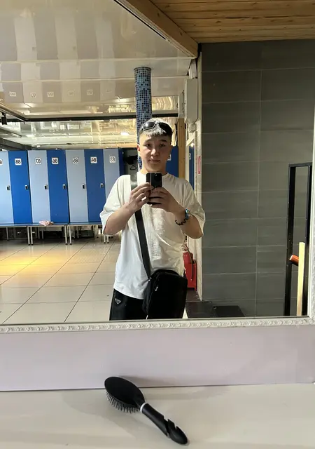 Адиль из Брюсселя, мне 20, познакомлюсь на одну ночь