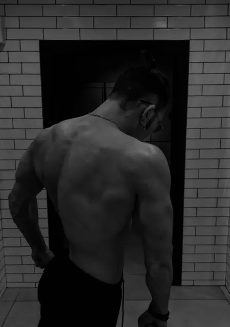 Я Василь, 19, из Каменского, ищу знакомства на одну ночь