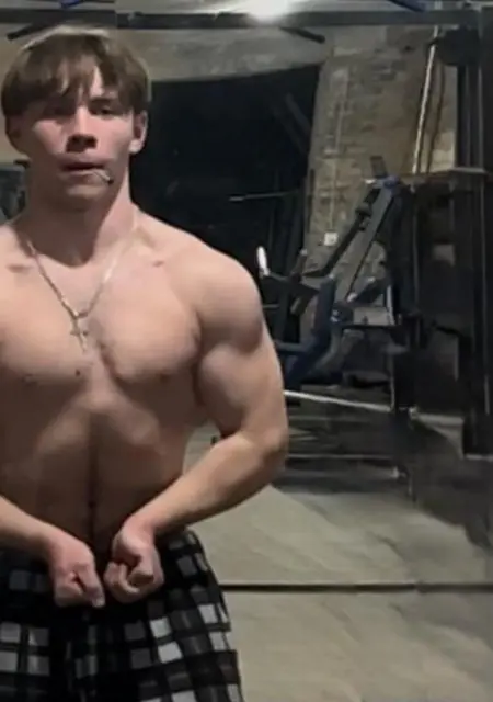 Андрей из Львова, мне 18, познакомлюсь на одну ночь