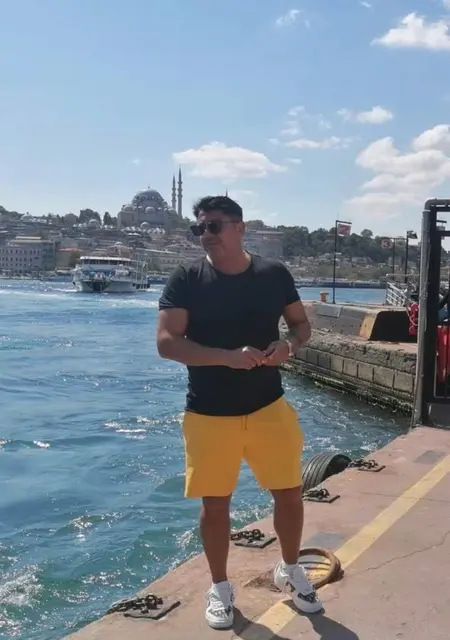 Sefer из Измира, мне 35, познакомлюсь для приятного времяпровождения