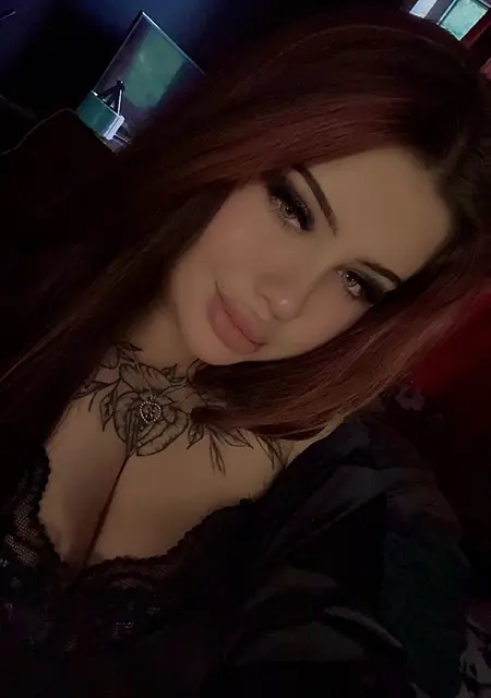 Валерия из Донецка, ищу на сайте приятное времяпровождение