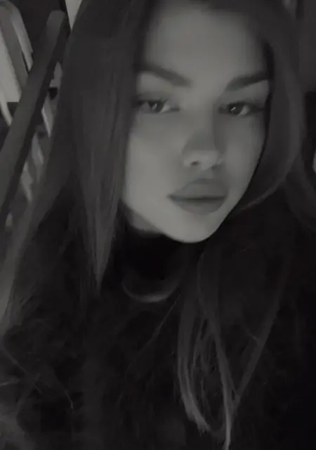 Arina из Лондона, мне 20, познакомлюсь для приятного времяпровождения