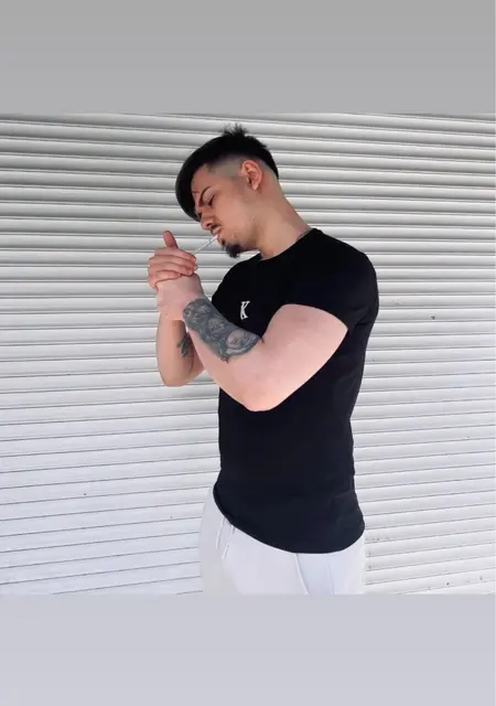 Я Zoican, 23, знакомлюсь для постоянных отношений в Бузэу