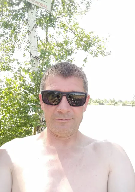 Я Александр, 51, из Киева, ищу знакомства без обязательств