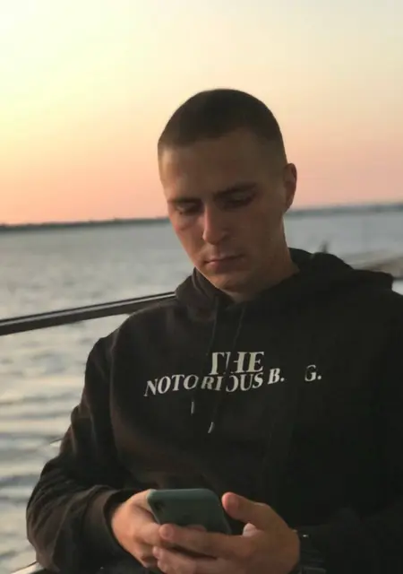 Я Артем, 24, из Харькова, ищу знакомство для общения