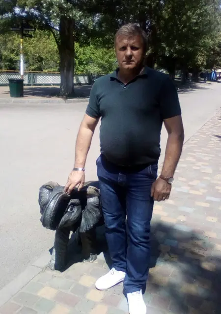 Я Сергей, 58 років з Донецька, шукаю знайомства на одну ніч