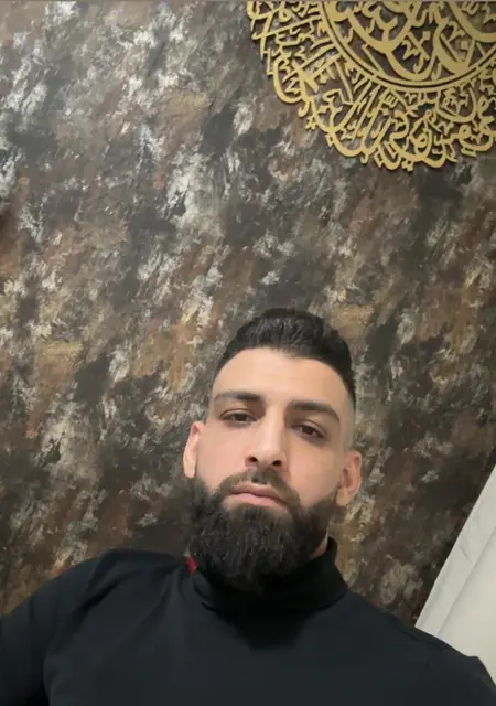 Nihad из Киля, мне 30, познакомлюсь на одну ночь