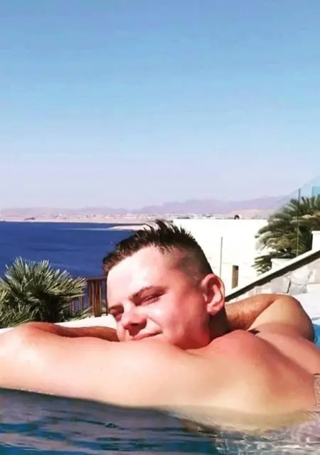 Я Igor, 28 років, знайомлюсь без зобов'язань у Слов'янську