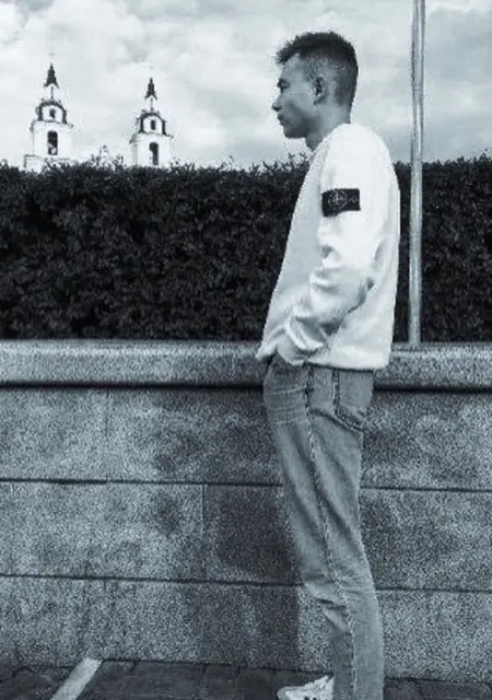 Я Кирилл, 22, из Борисова, ищу знакомства без обязательств