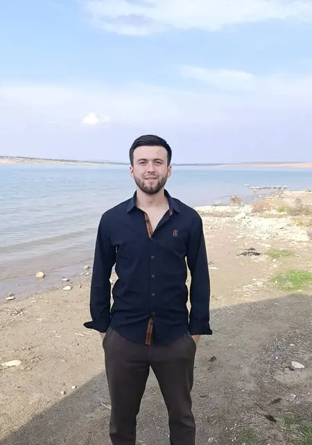 Ubaydullo из Ферганы, мне 22, познакомлюсь на одну ночь