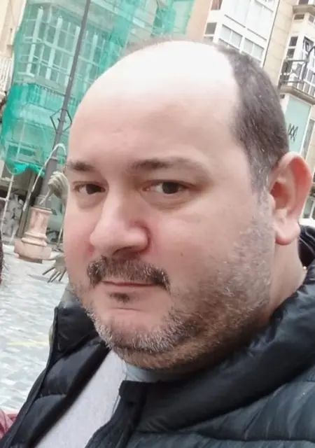 Soy Roberto, 48 años, conociéndome para relación a largo plazo en Madrid